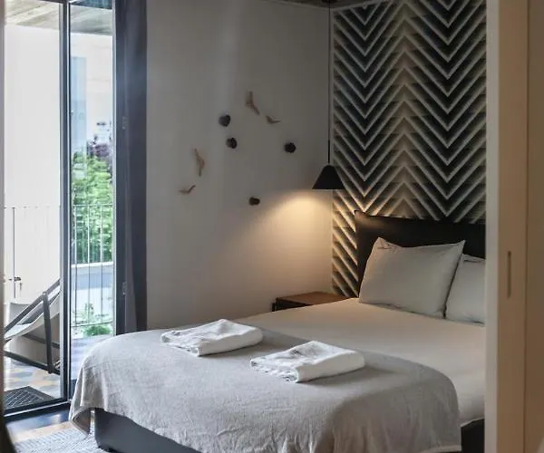 Flh Intendente Modern Mezzanine With Balcony * Lisboa