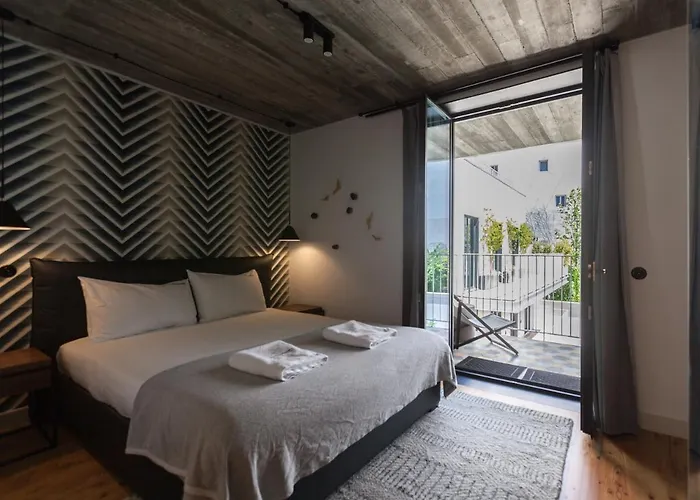 Flh Intendente Modern Mezzanine With Balcony * Lisboa