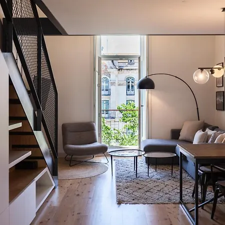 Flh Intendente Modern Mezzanine With Balcony